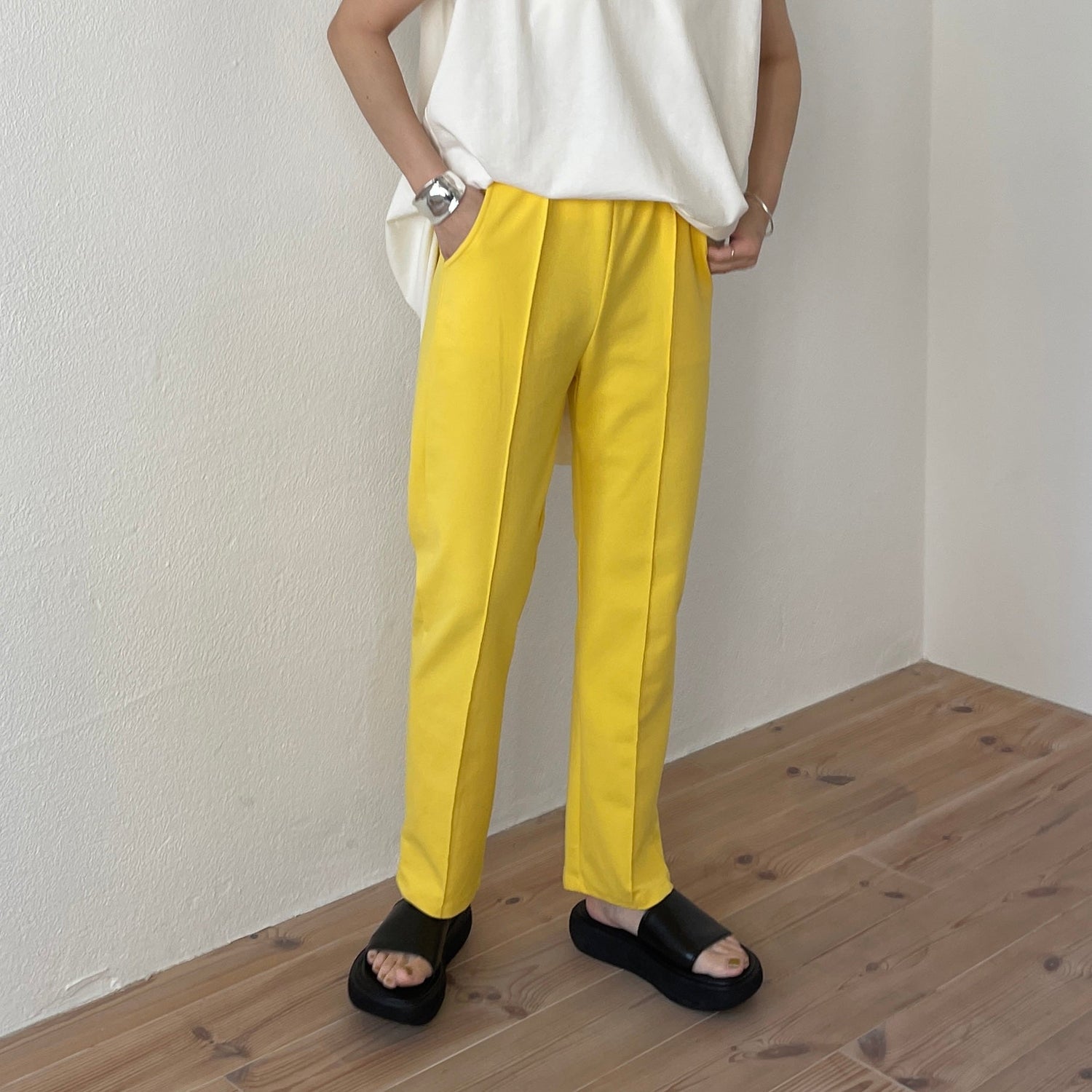 【SAMPLE】center line relax sweat pants / yellow