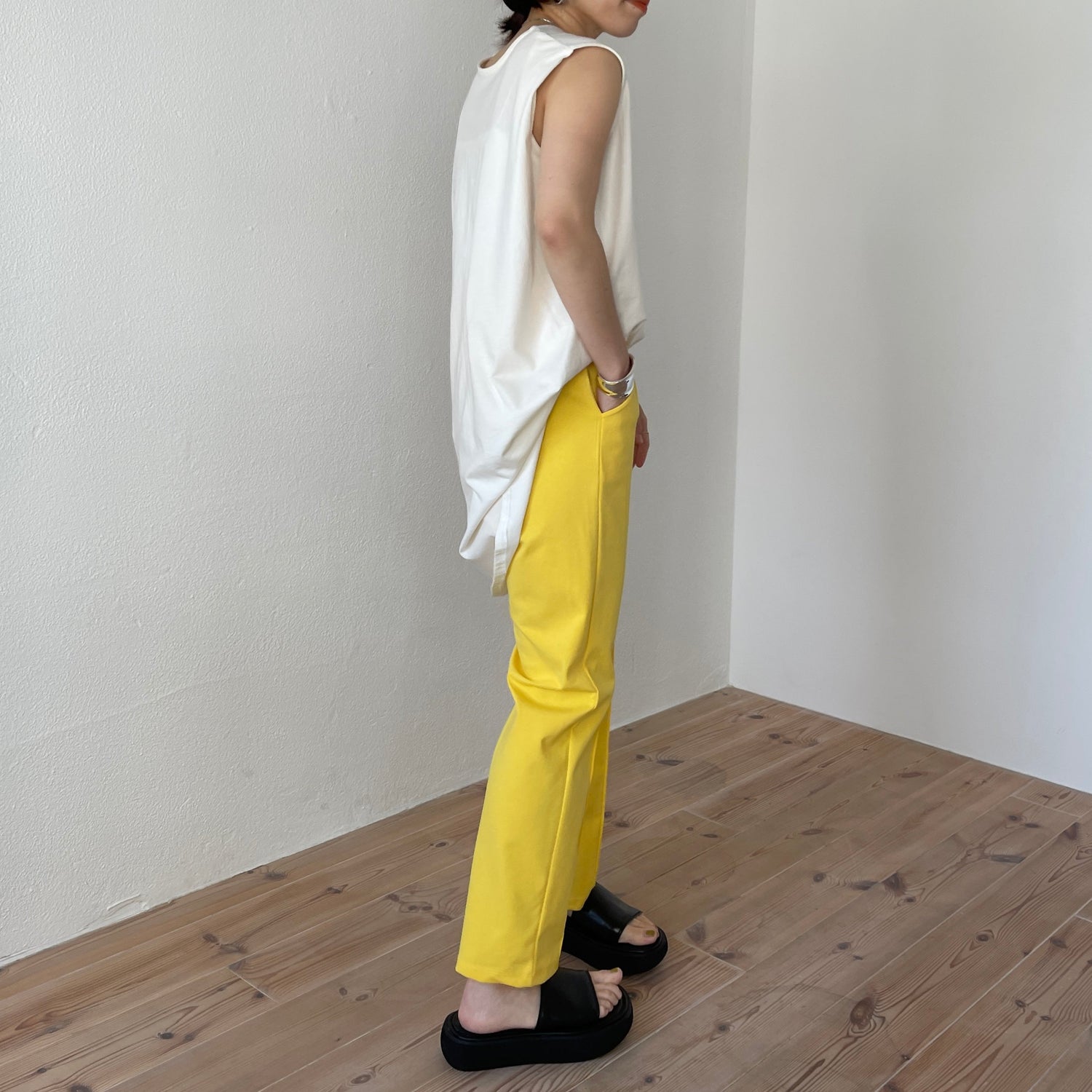 【SAMPLE】center line relax sweat pants / yellow