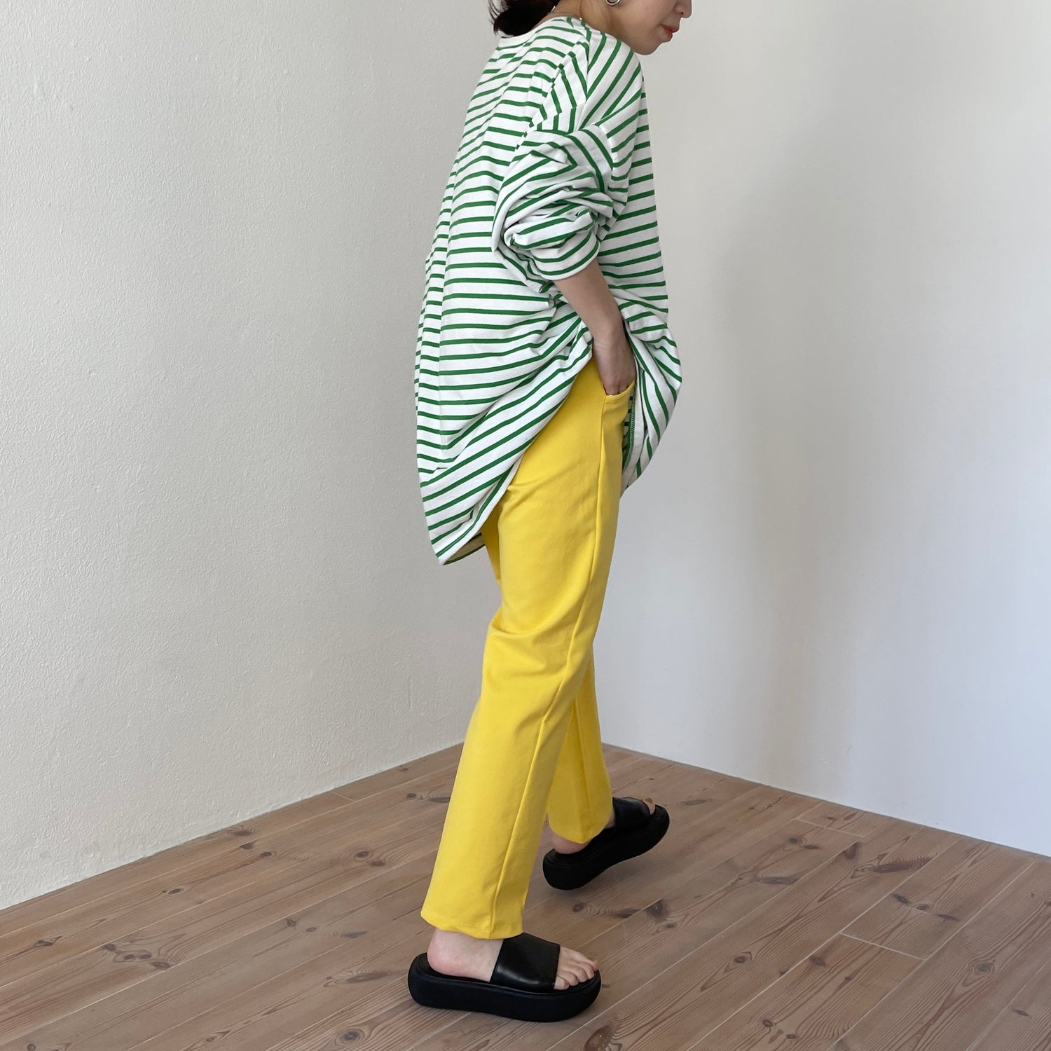 【SAMPLE】center line relax sweat pants / yellow