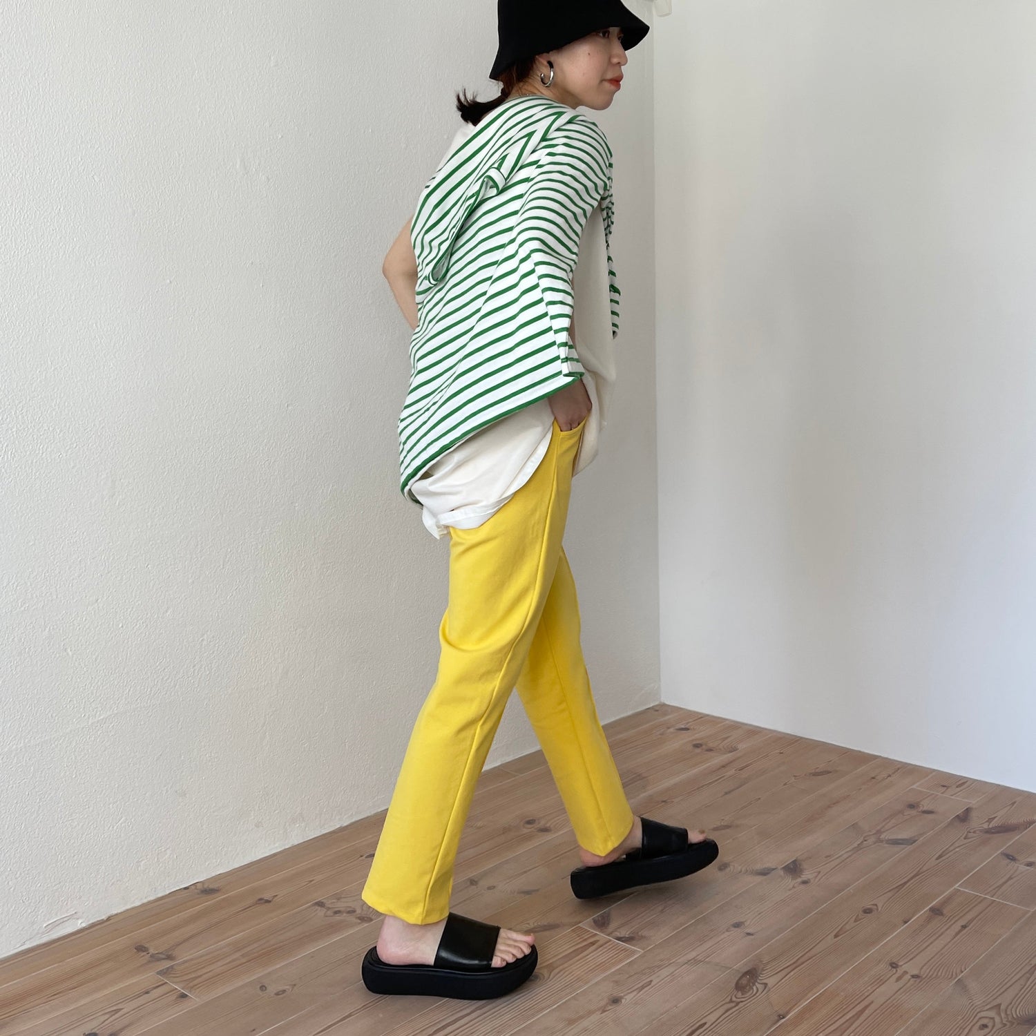 【SAMPLE】center line relax sweat pants / yellow