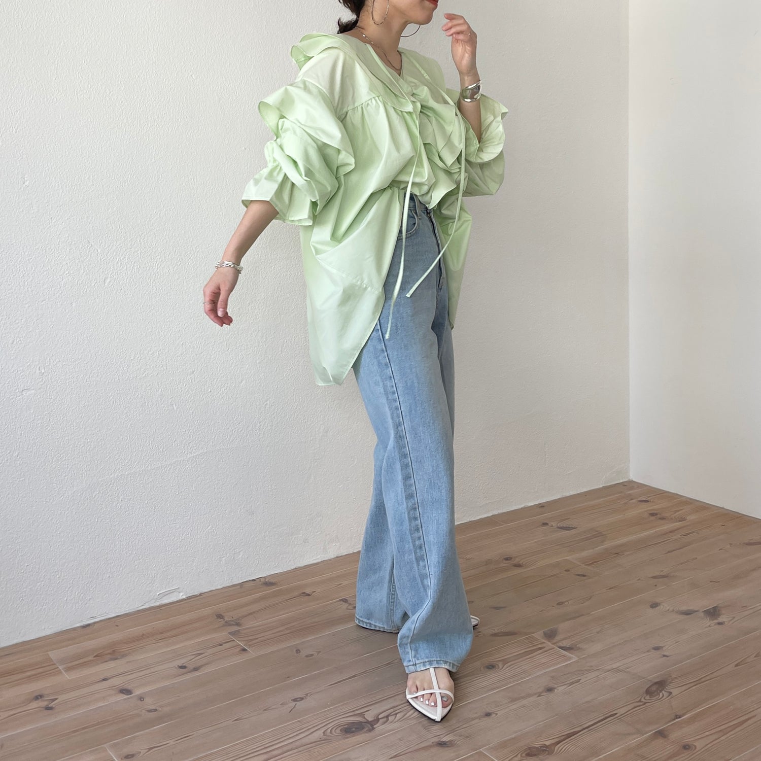 big collar frill blouse / mint