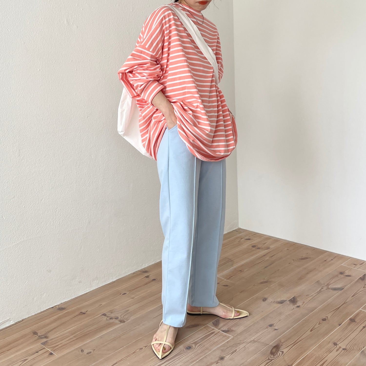 loose silhouette over size border tee / salmon pink