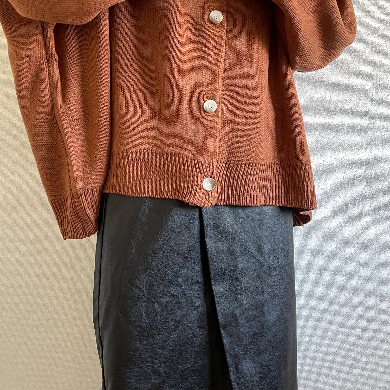over size knit cardigan / brown