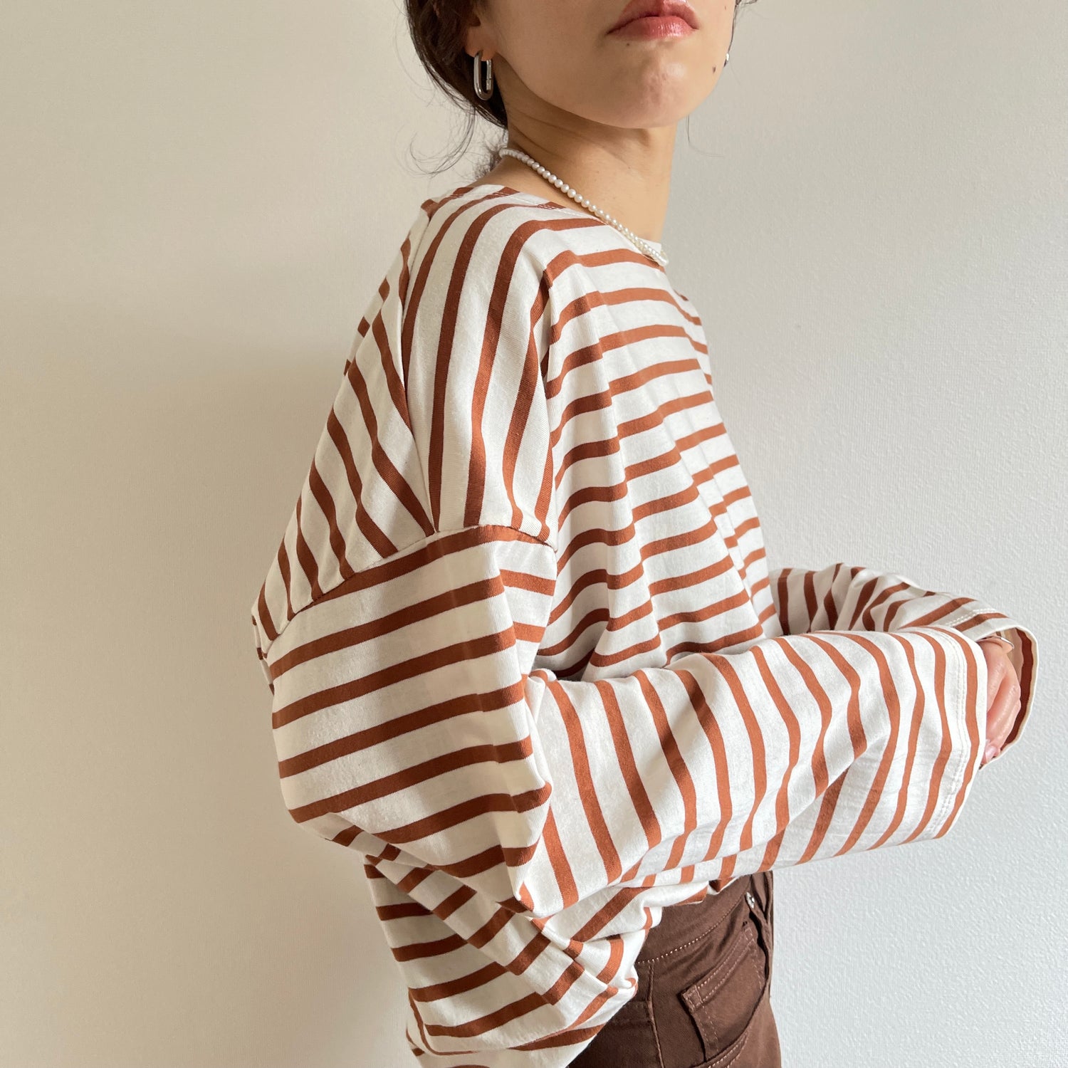 over size border tee / brown