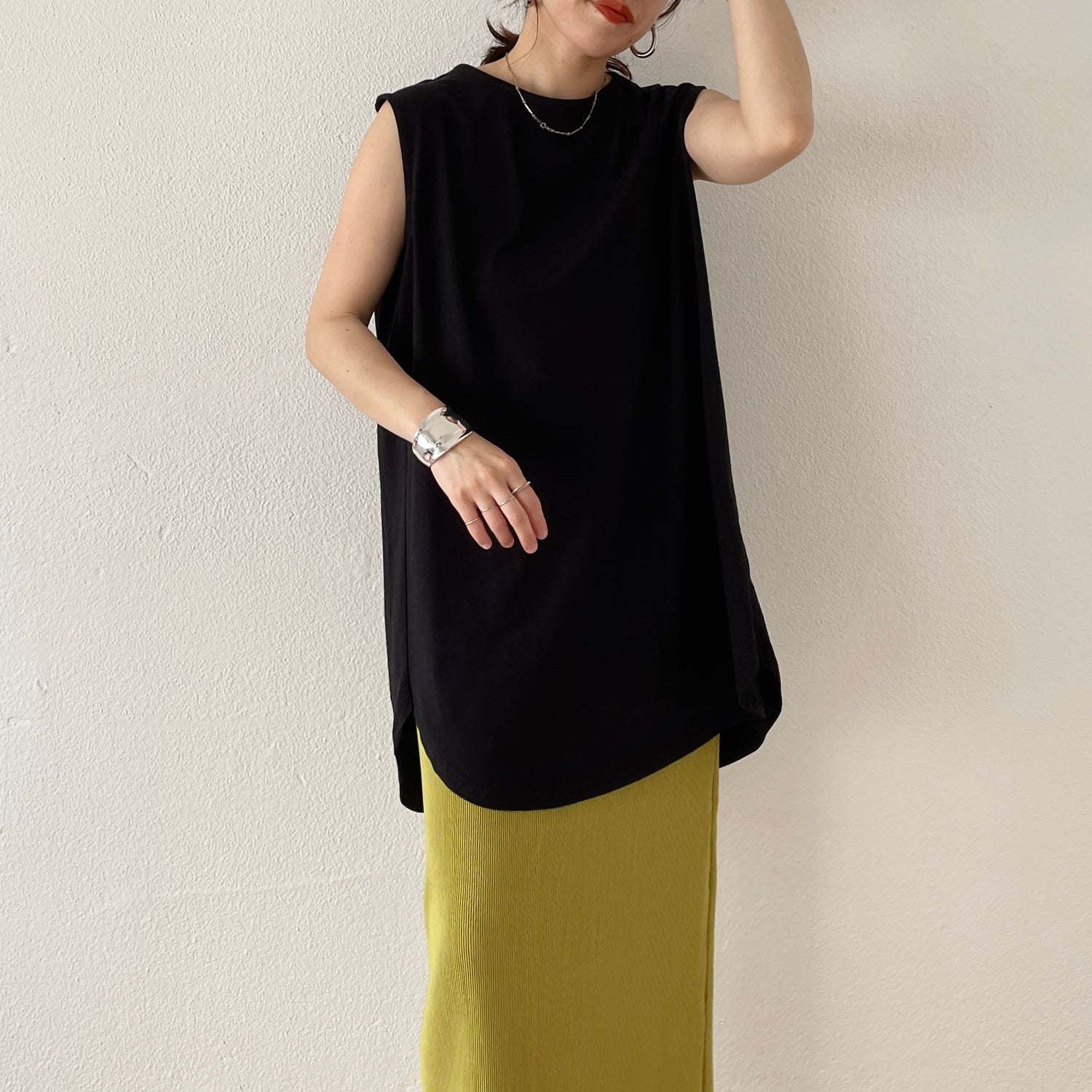 CHIRARISM tank top / black [FREEのみ]