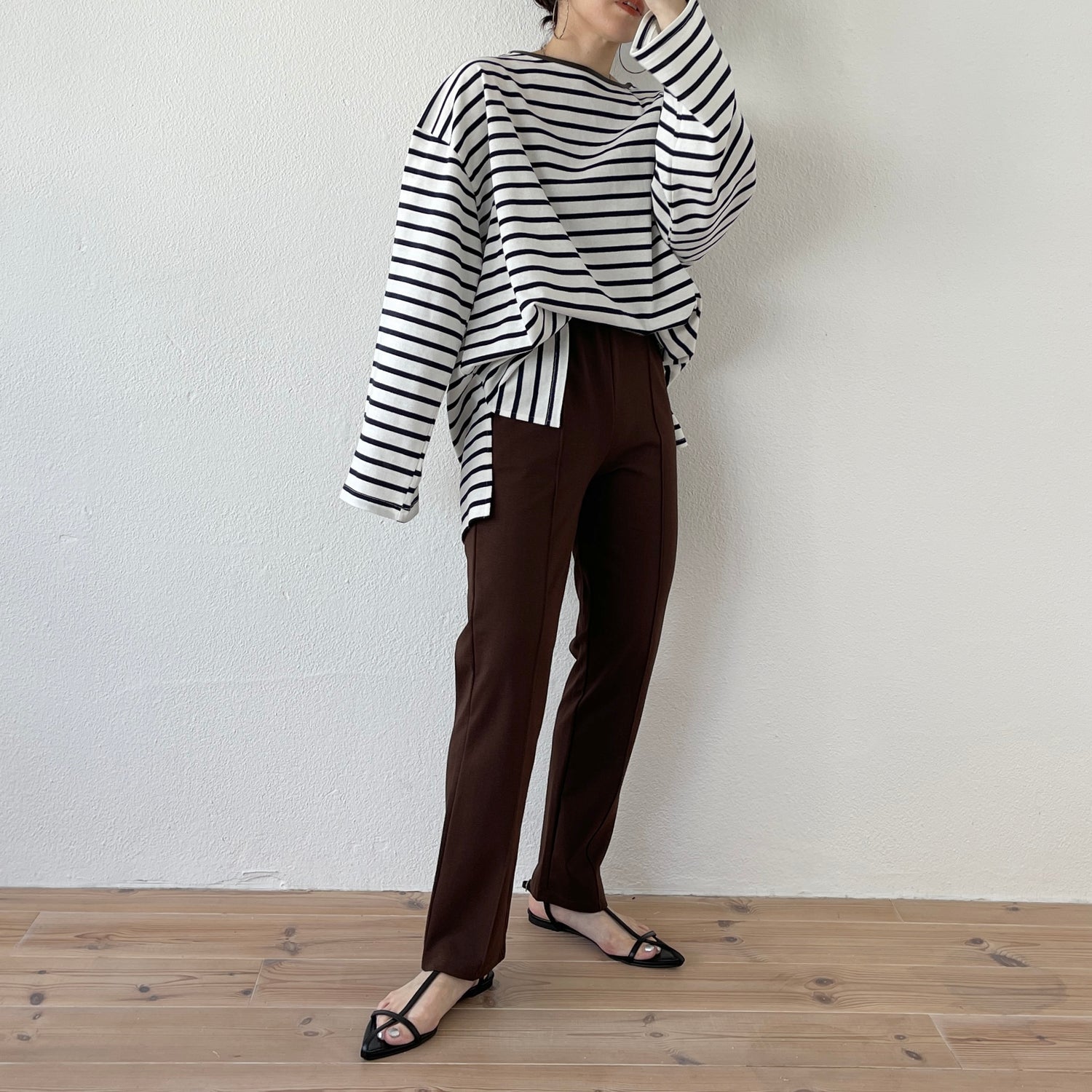 center line relax sweat pants / brown