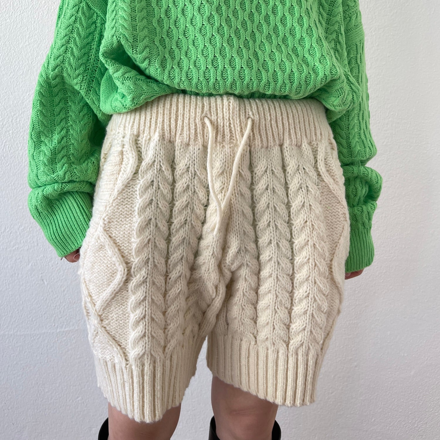 turtle neck cable knit set up / ivory