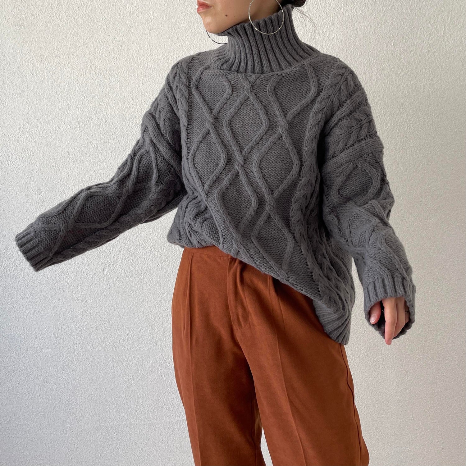 turtle neck cable knit set up / gray