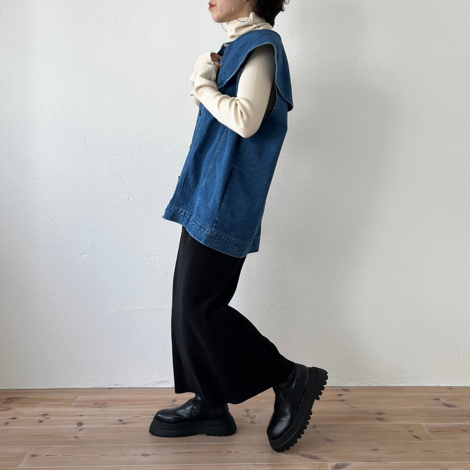 【ZOZOTOWN】vintage like big collar denim vest / blue