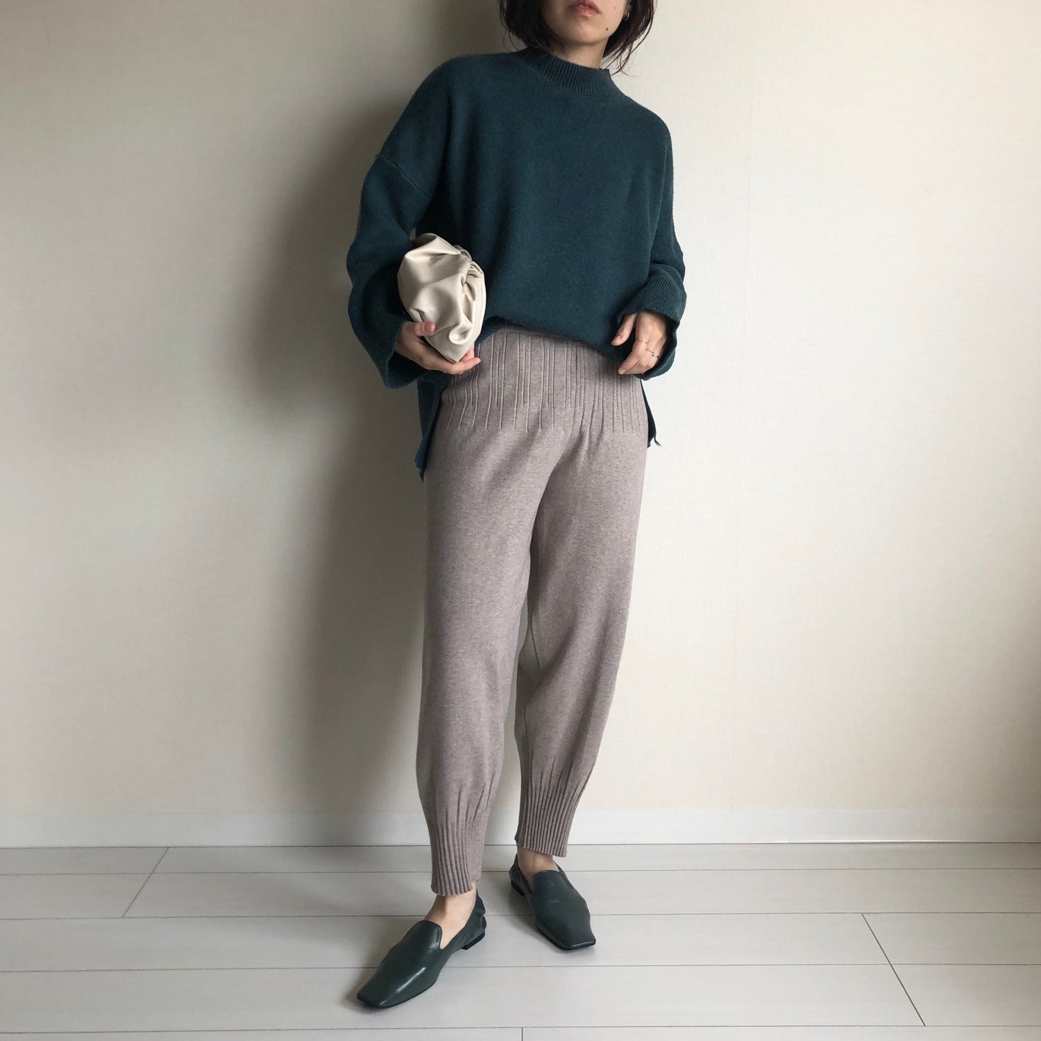 relax knit pants / beige （リラックスニットパンツ） | wee9s 
